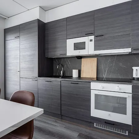 Luxurious Penthouse - Hot Tub & Sauna Apartment Tampere