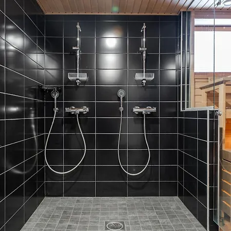 Luxurious Penthouse - Hot Tub & Sauna Тампере