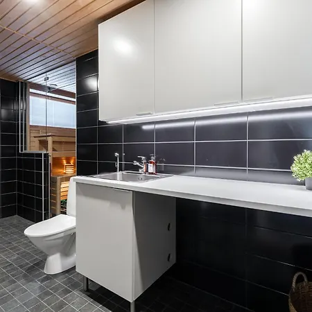 Luxurious Penthouse - Hot Tub & Sauna Apartment *