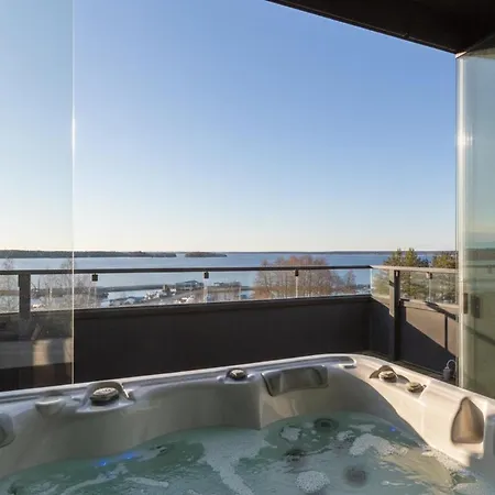 Апартаменты Luxurious Penthouse - Hot Tub & Sauna *