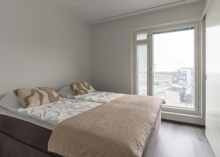 Luxurious Penthouse - Hot Tub & Sauna アパート