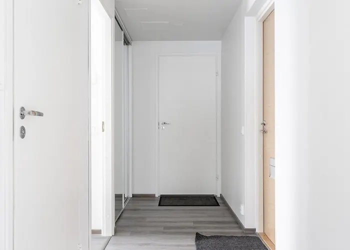 Luxurious Penthouse - Hot Tub & Sauna Apartment