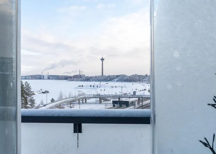 Luxurious Penthouse - Hot Tub & Sauna Apartment *